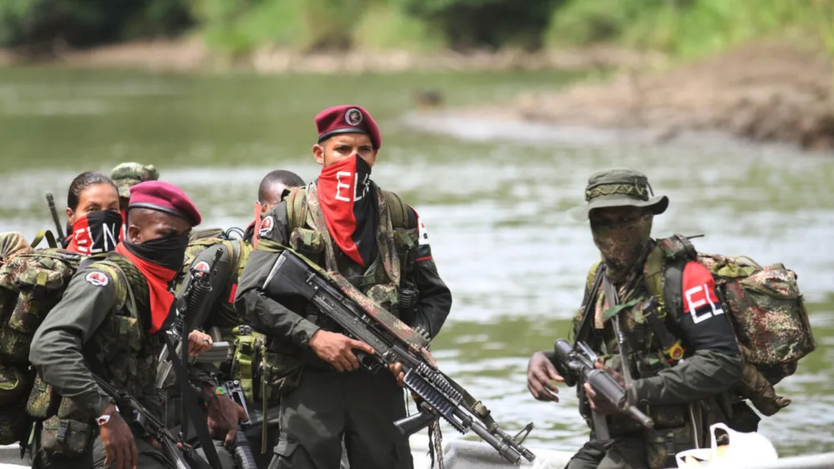 de-la-economia-criminal-del-oro-a-la-captura-de-minerales-criticos:-asi-se-expanden-los-grupos-armados-en-colombia