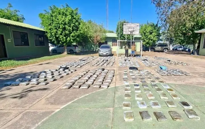 felcn-secuestra-517-paquetes-de-marihuana-en-puerto-quijarro
