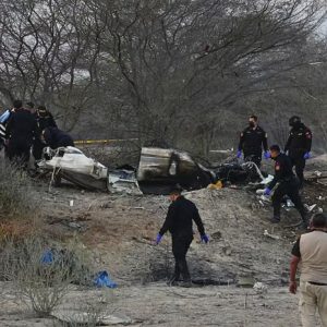 nasca:-empresa-aerodiana-mantiene-permisos-vigentes-y-podria-continuar-operando-tras-tragedia,-segun-ministro