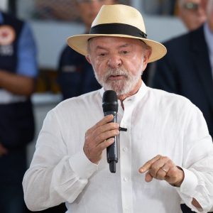 lula-ve-dificuldade-para-ampliar-eleitorado,-e-pt-teme-2o-turno-na-eleicao