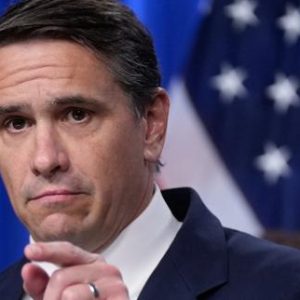 aux-etats-unis,-le-ministre-de-la-justice-par-interim-enterre-le-fonds-anti-instrumentalisation-pour-debloquer-sa-nomination-definitive-au-gouvernement
