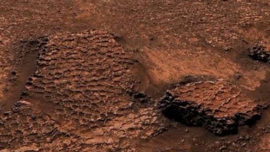 mira-el-misterioso-campo-de-panales-de-abejas-que-el-robot-curiosity-descubrio-en-la-superficie-de-marte