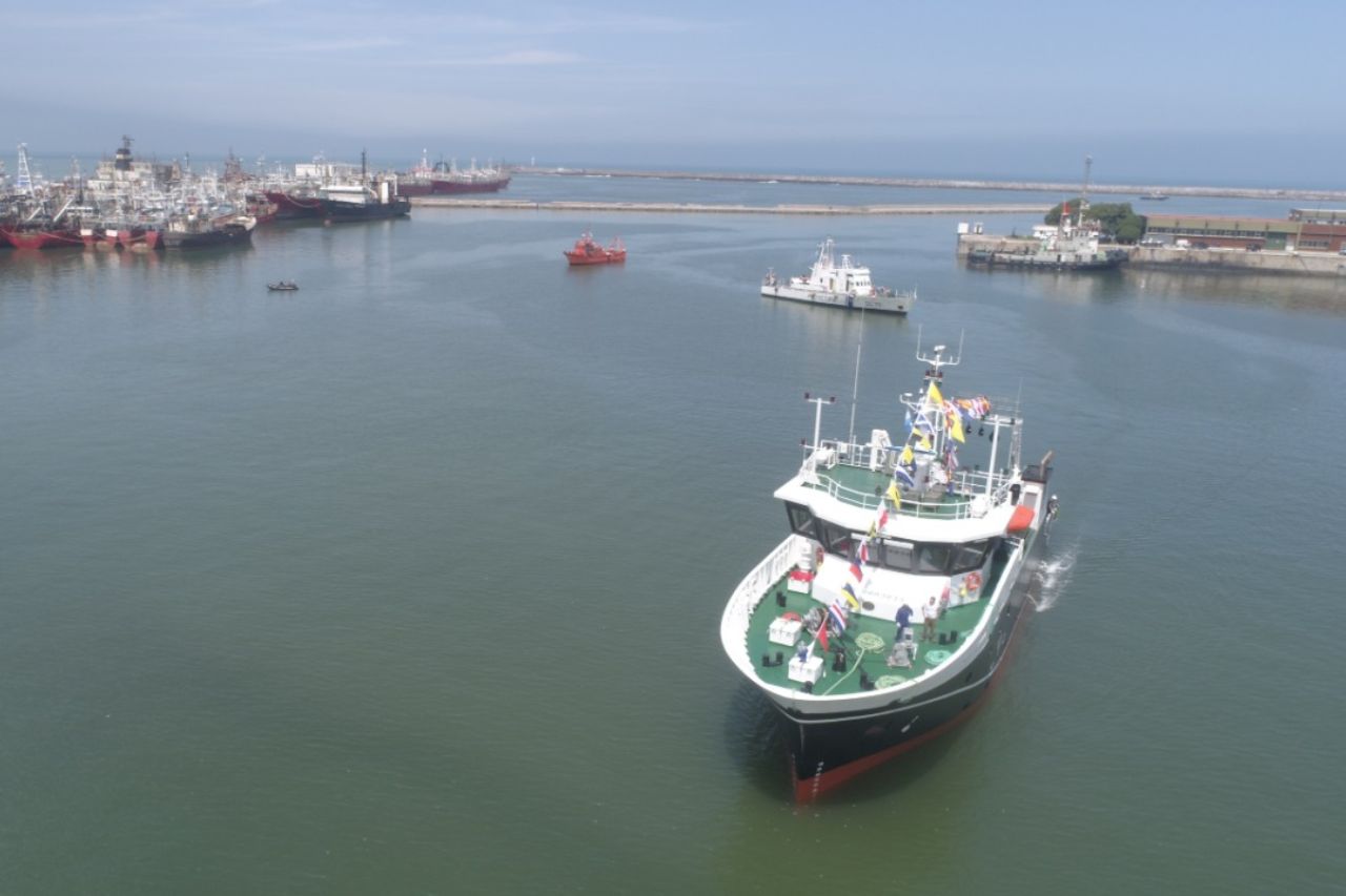 over-150-ships-stranded-in-argentine-waterways-due-to-harbor-pilots-strike