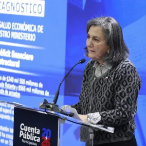 “no-tiene-sentido-cientifico”:-ministra-de-salud-cuestiona-proyecto-“escucha-su-corazon”