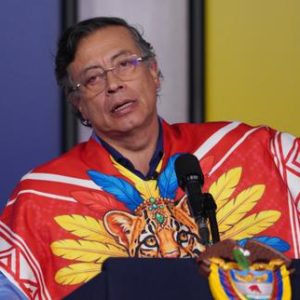 le-president-sortant-de-la-colombie,-gustavo-petro,-alerte-sur-un-risque-de-guerre-civile-apres-lelection-contestee-de-son-successeur