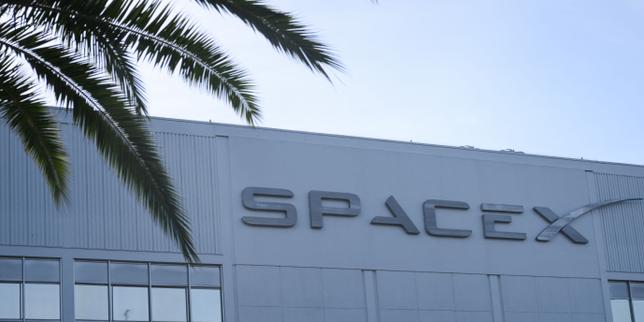 spacex-double-quasiment-son-chiffre-daffaires,-sans-enrayer-la-chute-de-son-titre-recemment-introduit-en-bourse