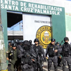 reos-se-fugan-de-palmasola;-policia-los-busca