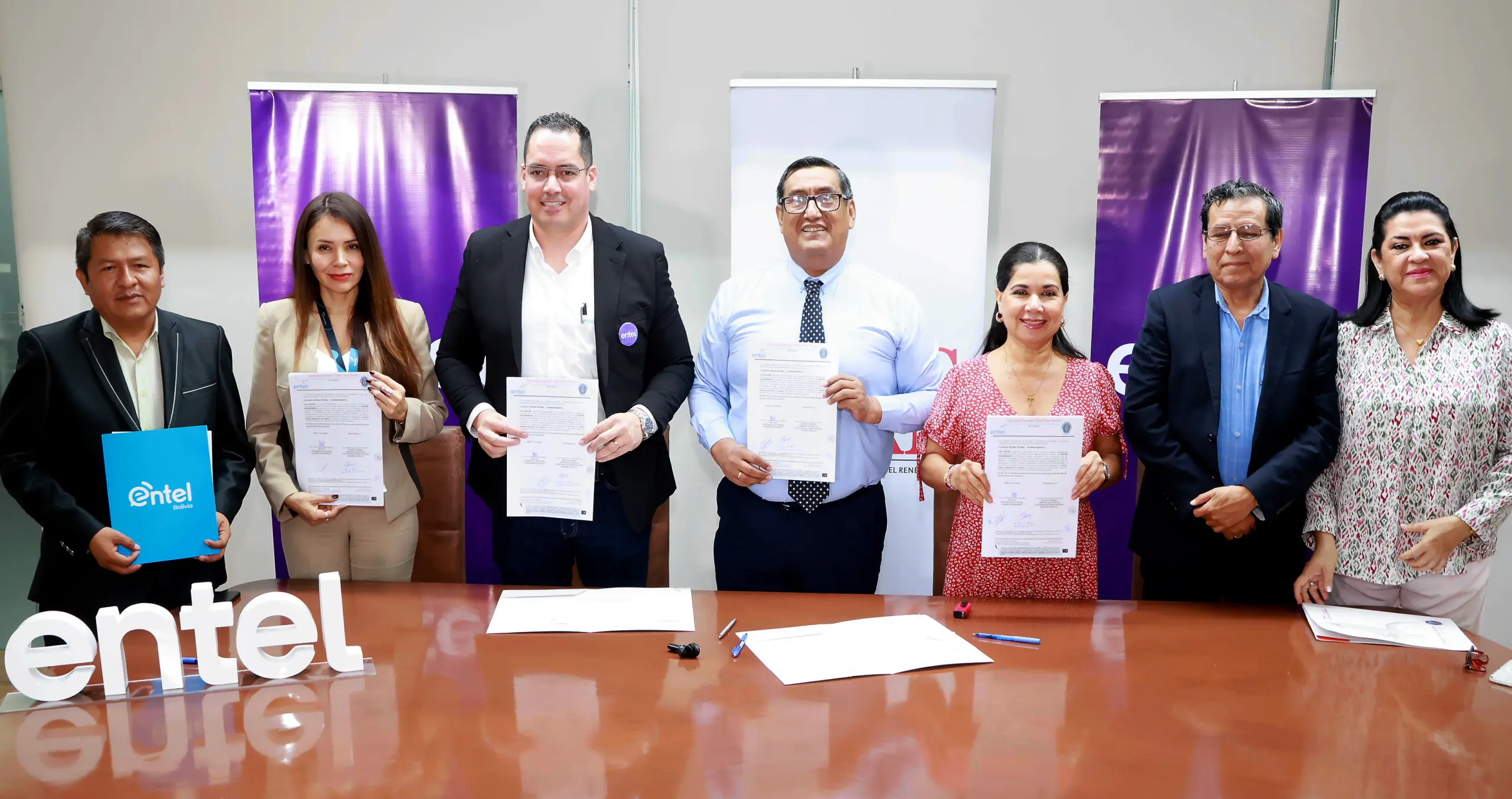 entel-y-la-uagrm-impulsan-el-desarrollo-tecnologico-y-la-inclusion-digital-en-bolivia