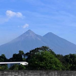 au-guatemala,-leruption-du-volcan-fuego-a-pris-fin