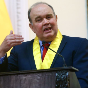 jee-lima-centro-inscribe-la-candidatura-de-rafael-lopez-aliaga-como-teniente-alcalde-de-lima