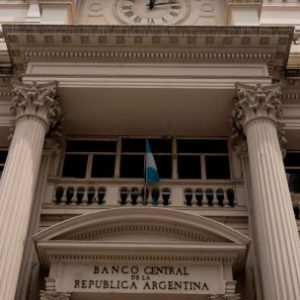 argentina,-china-extend-currency-swap-deal
