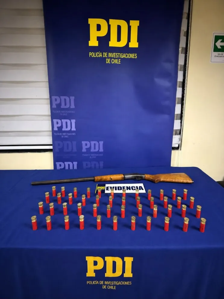 exhibia-una-escopeta-en-redes-sociales:-pdi-la-incauto-y-detuvo-a-su-propietario-en-ovalle
