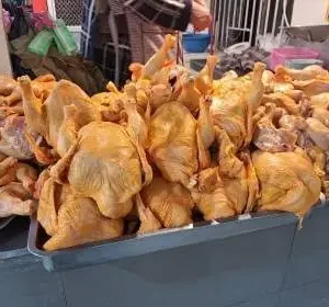 precio-del-pollo-escala-a-bs-28-en-los-mercados-crucenos
