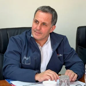 subsecretario-prioriza-recuperacion-de-canales-y-reconoce-danos-en-el-sector-pisquero