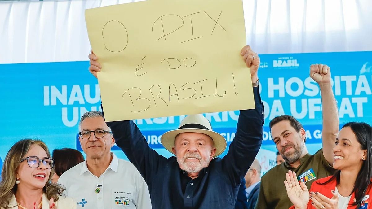 el-sistema-de-pagos-que-enfurecio-a-trump:-que-es-pix-y-por-que-se-convirtio-en-el-centro-del-conflicto-con-brasil