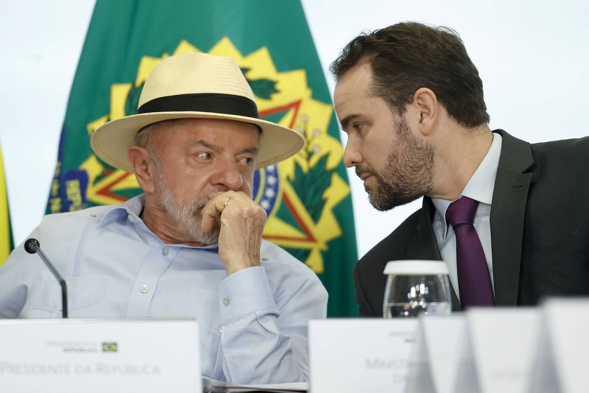 lula-calibra-plano-economico-sem-reestatizacao-e-tarifa-zero-em-meio-a-pressao-fiscal