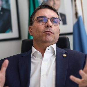 flavio-bolsonaro-concentrou-emendas-em-seguranca-e-defesa-e-deixou-ciencia-e-agricultura-de-fora