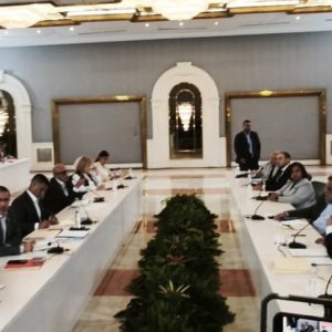 gobierno-y-oposicion-continuan-dialogo-a-puerta-cerrada-en-el-hotel-melia