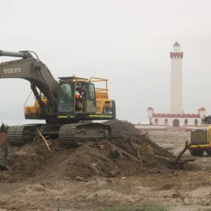 mas-de-5-mil-toneladas-de-escombros-y-basura-se-han-retirado-desde-las-playas