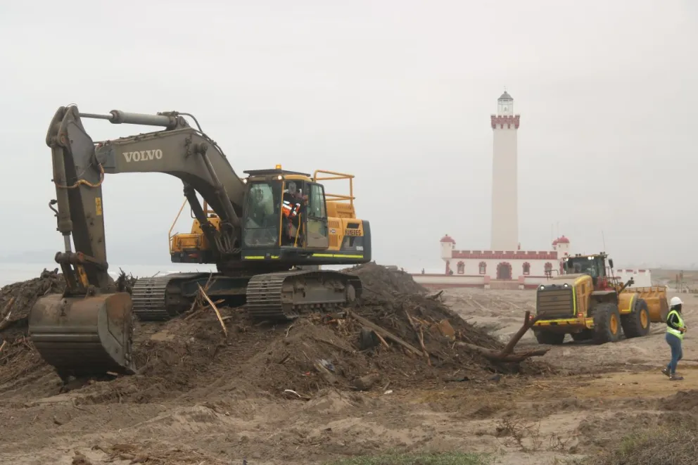 mas-de-5-mil-toneladas-de-escombros-y-basura-se-han-retirado-desde-las-playas