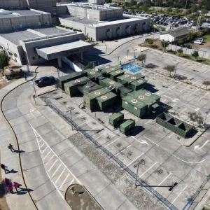 pacientes-de-ovalle-comienzan-a-operarse-en-el-nuevo-hospital-de-campana-del-ejercito