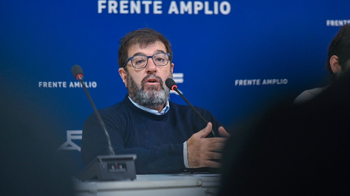 fernando-pereira-tras-plenario-del-fa:-“probablemente-orsi-no-luzca-tan-bien-en-la-tribuna”-como-lacalle-pou-“pero-en-la-cancha-gobierna-mejor”