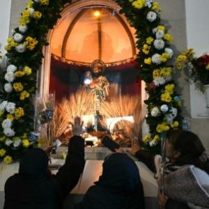 thousands-march-in-argentina-on-day-of-san-cayetano,-patron-saint-of-bread-and-work