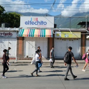 doble-terremoto-pone-en-jaque-30.000-plazas-de-trabajo-en-vargas