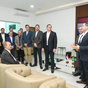 latorre:-paraguay-y-santa-catarina-encaran-inversiones-y-laburo