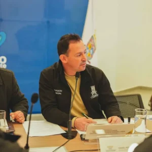 fue-la-decision-mas-dura:-manouchehri-suspende-la-pampilla