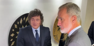 “Su Majestad!”: El Rey Felipe VI y el argentino Javier Milei volvieron a saludarse con efusividad, esta vez en Colombia “su-majestad!”:-el-rey-felipe-vi-y-el-argentino-javier-milei-volvieron-a-saludarse-con-efusividad,-esta-vez-en-colombia