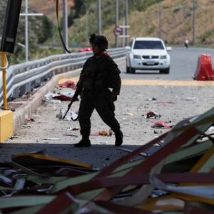 la-colombie-marquee-par-deux-violentes-attaques-au-lendemain-de-linvestiture-du-nouveau-president