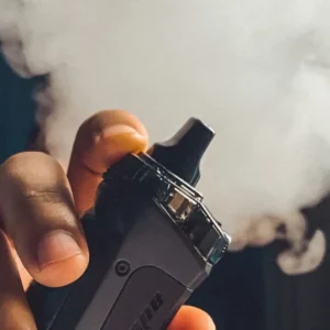 intoxicaciones-en-ninos-suben-un-400%:-exigen-cierres-seguros-en-vapeadores