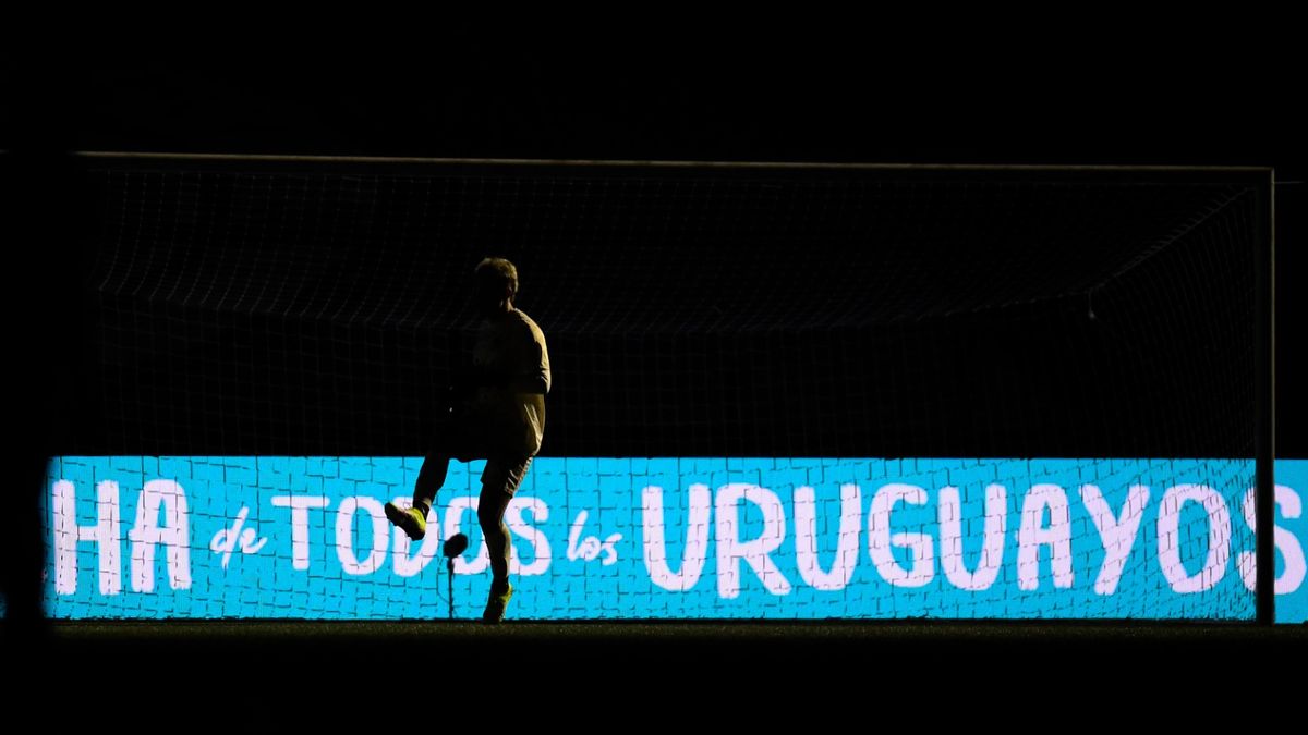 montevideo-city-torque-y-penarol,-molestos-por-la-suspension-de-su-partido:-los-ciudadanos-acusaron-un-“hackeo”-a-la-red-luminica-y-en-el-carbonero-hay-“desconfianza”