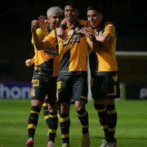 joaquin-rojas-comienza-a-escribir-su-historia-con-un-golazo