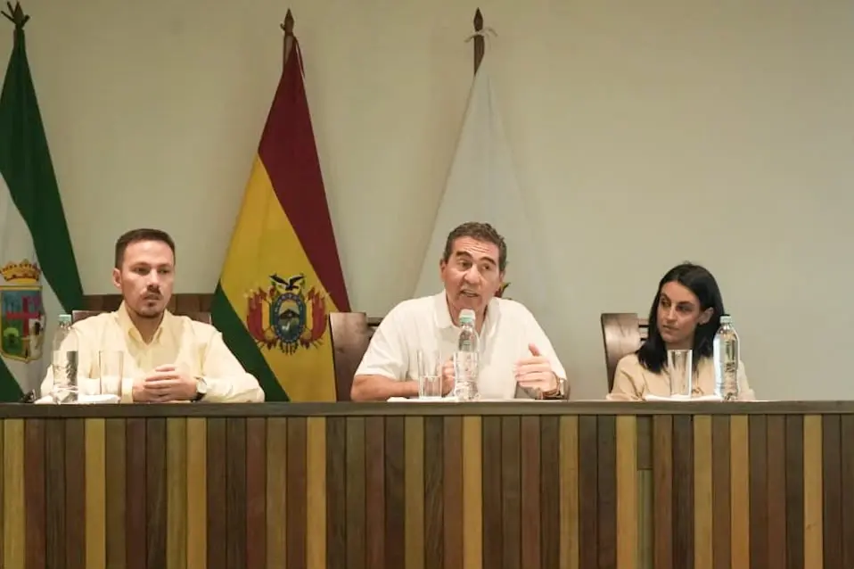 gobierno-presenta-bolivia-con-toda-la-normativa-nacional