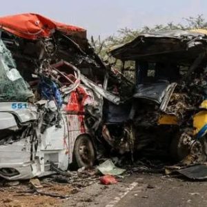 une-violente-collision-entre-deux-bus-au-nigerfait-au-moins-22-morts-dont-17-militaires