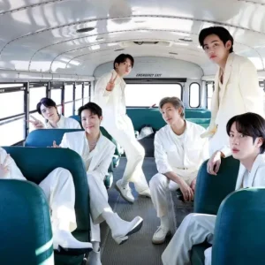 93,9%-mas:-busquedas-de-vuelos-y-hoteles-se-disparan-por-bts