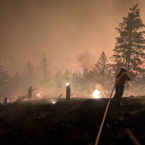 canada-declara-el-estado-de-emergencia-por-un-incendio-forestal-que-obliga-a-evacuar-a-mas-de-20.000-personas