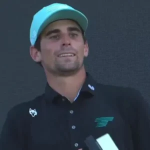 joaquin-niemann-conquista-nueva-york-y-hace-historia-en-liv-golf