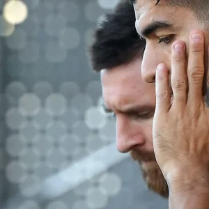 el-conmovedor-mensaje-de-luis-suarez-a-lionel-messi-tras-el-fallecimiento-de-su-padre,-jorge-messi