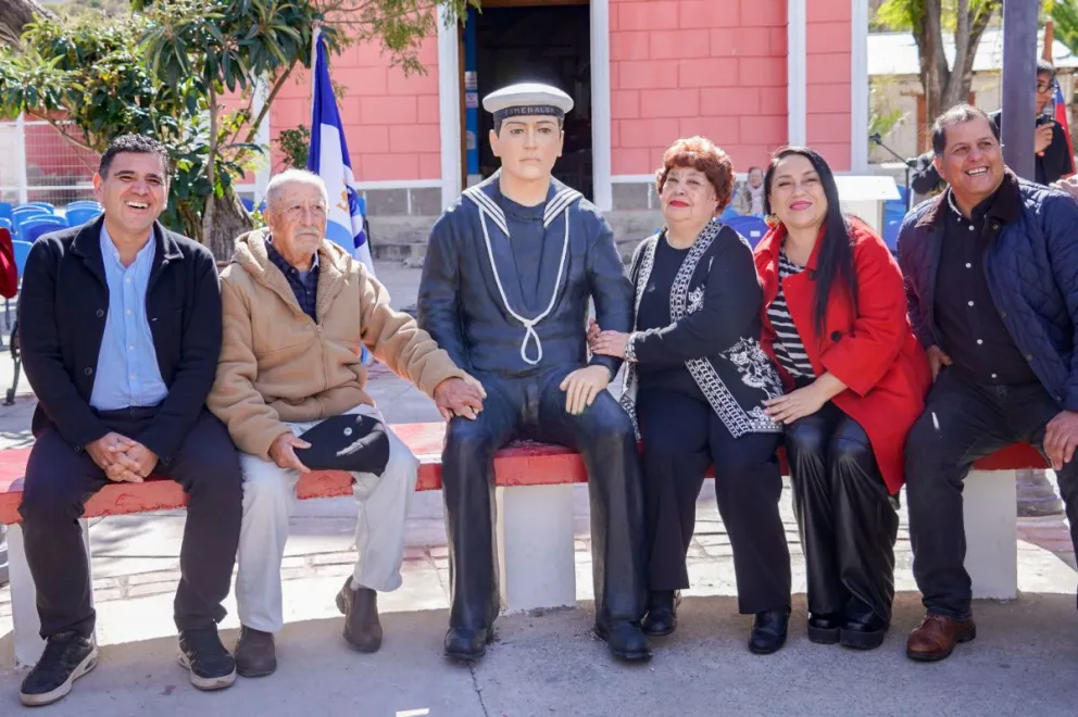 rapel-celebra-presentacion-de-escultura-a-escala-real-de-wenceslao-vargas-rojas