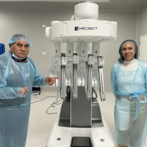 cores-conocen-implementacion-de-cirugia-robotica-para-evaluar-proyecto-regional