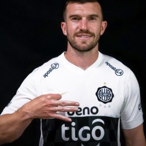 olimpia-inicio-la-subasta-de-la-camiseta-de-payne-y-esperan-hacer-una-millonada