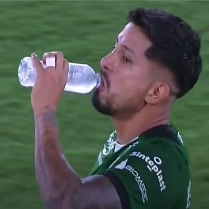 oriente-aplasta-por-5-a-0-a-universitario-de-vinto