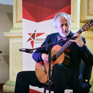 el-afamado-guitarrista-luis-orlandini-llega-a-la-serena-y-coquimbo-con-el-programa-linajes-de-la-guitarra