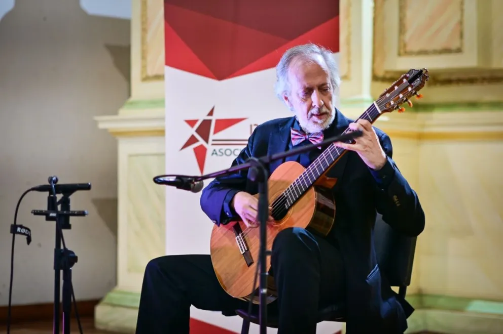 el-afamado-guitarrista-luis-orlandini-llega-a-la-serena-y-coquimbo-con-el-programa-linajes-de-la-guitarra