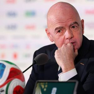 crisis-de-la-fifa:-asi-estan-los-bloques-entre-las-confederaciones-que-apoyan-y-no-apoyan-a-infantino-tras-un-nuevo-mensaje-de-uefa,-concacaf-y-caf