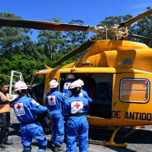 antioquia-y-medellin-extienden-su-mano-solidaria:-rescate-aereo-y-corredor-humanitario-para-atender-la-tragedia-del-terremoto-en-choco-y-el-pais