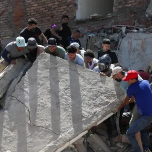un-concejal-del-valle-murio-luego-de-caerle-una-viga-cuando-estaba-en-un-gimnasio-por-el-terremoto-de-7,4-grados:-el-caso-se-registro-en-roldanillo